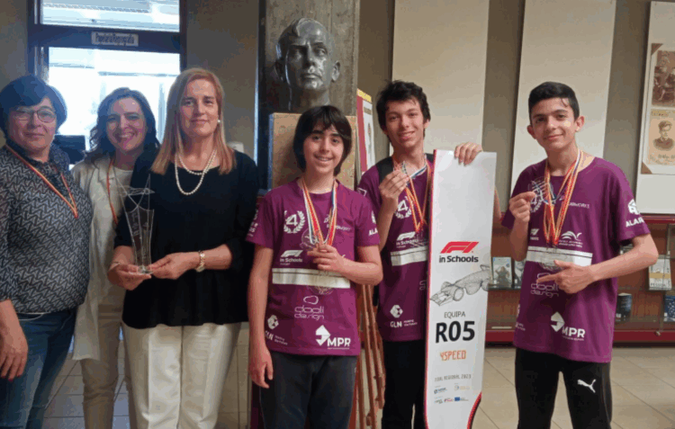 Alunos da ESALV querem pódio nacional no F1® in Schools