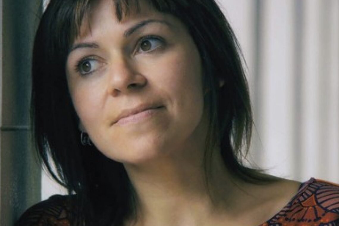 Letras | Às vezes o amor…