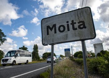Diferenças entre vizinhos travam saneamento há mais de 20 anos