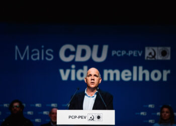 Raimundo acusa PS de roubar bandeiras da direita e pede “voto útil” na CDU