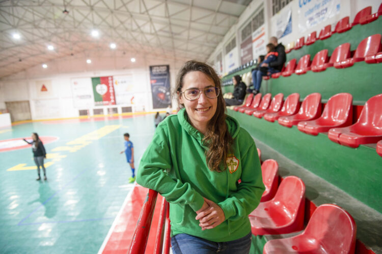 Mulheres assumem rédeas de clubes em área onde estão em minoria