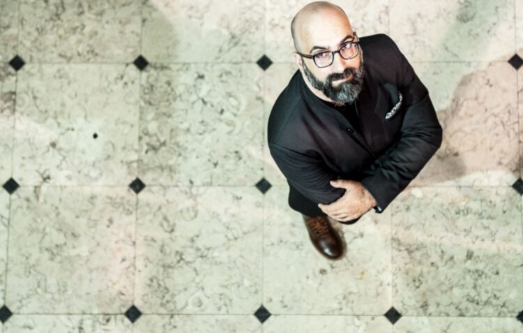 Agenda: Valter Hugo Mãe, Artistas Unidos e Clap Your Hands