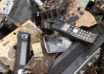 Sucatas travam negócio da reciclagem de equipamentos electrónicos