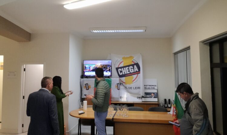 Chega “muito satisfeito” sonha com três deputados por Leiria