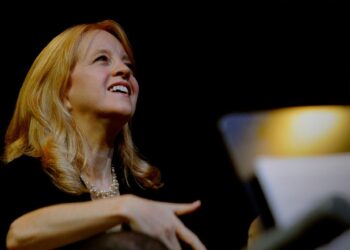 Concerto da Orquestra Jazz de Leiria com Maria Schneider perto de esgotar