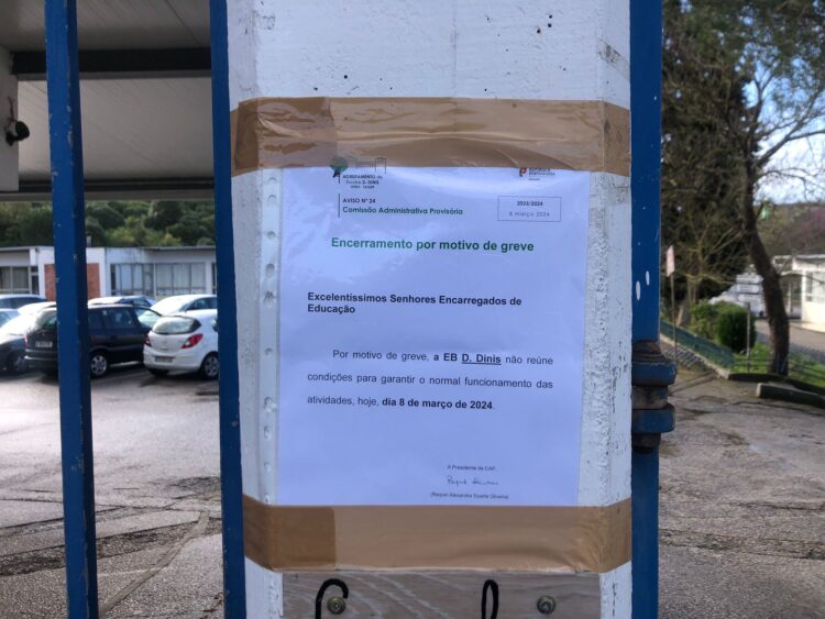 Greve convocada pelo Stop encerra várias escolas na região