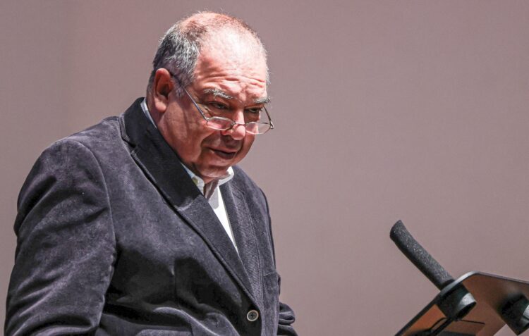 Sinais. As últimas crónicas de Fernando Alves na TSF apresentadas em Leiria na livraria Arquivo