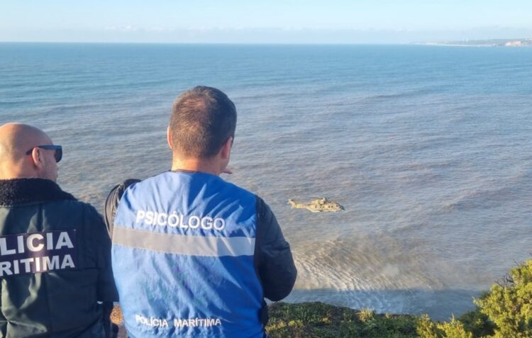 Encontrado corpo que pode ser de praticante de parapente desaparecida em São Martinho do Porto