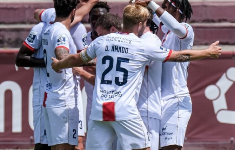 União Desportiva de Leiria venceu hoje o Torreense por 0-3