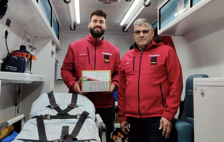 Bombeiros da Marinha Grande ajudam bebé a nascer, a caminho do hospital