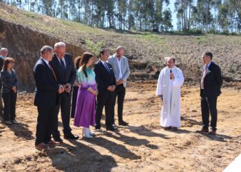 Adesba lança primeira pedra para creche a construir no Telheiro, em Leiria