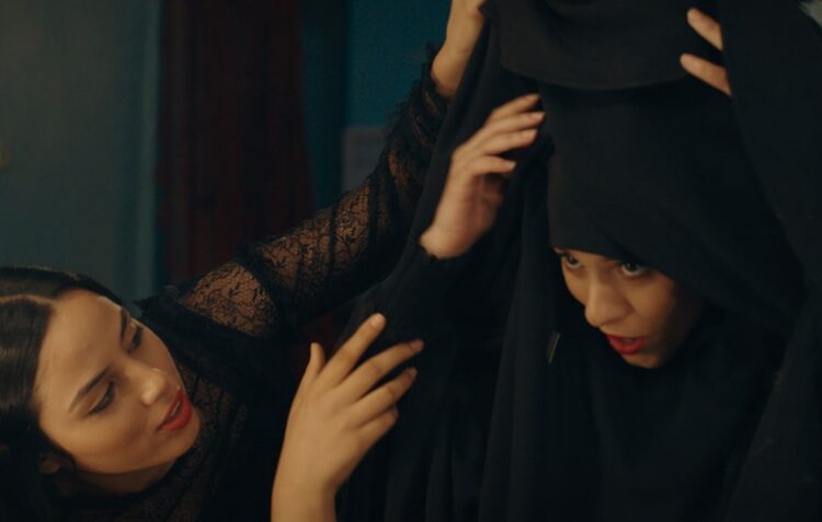 Hádoc. Quatro Filhas, filme vencedor em Cannes, mostra uma família devorada pelo radicalismo