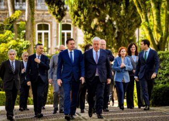 Governo completo reúne hoje em Óbidos para Conselho de Ministros informal