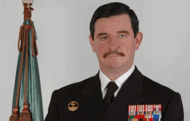Almirante Melo Gomes e antigos ministros debatem descolonização em Porto de Mós