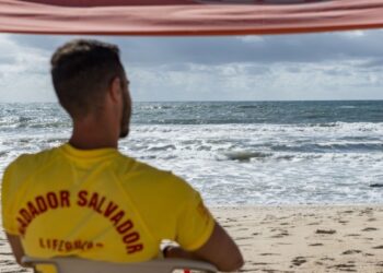 Praia do Pedrógão e Lagoa da Ervedeira vão ter dispositivo de prevenção nos fins-de-semana de maior calor