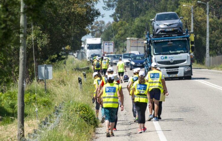 Infraestruturas de Portugal pede a peregrinos de Fátima que usem os percursos alternativos mais seguros e evitem o perigo do IC2