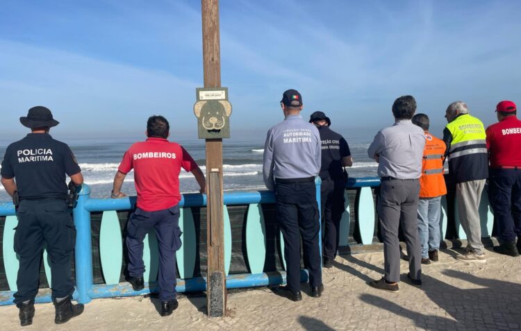 Retomadas buscas por homem desaparecido no mar