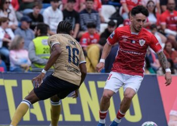 Santa Clara vence União de Leiria por duas bolas a zero