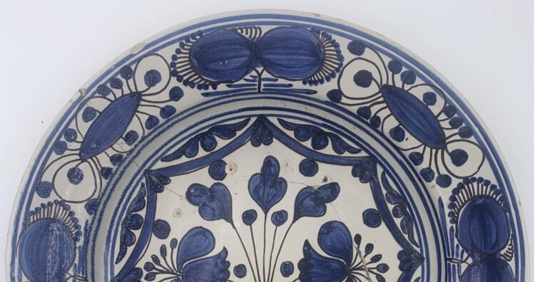 Exposição. A icónica louça azul e o período áureo da Olaria de Alcobaça