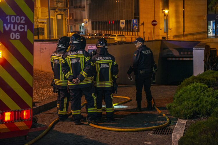 Parque de estacionamento da Fonte Luminosa abriu de forma condicionada
