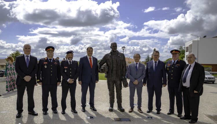 Figueiró dos Vinhos inaugura monumento em homenagem aos bombeiros