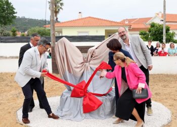 Famalicão lança primeira pedra do um novo lar para servir o concelho da Nazaré