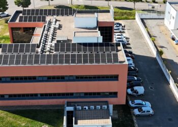 Startup Leiria instala central fotovoltaica e poupa 40% de electricidade