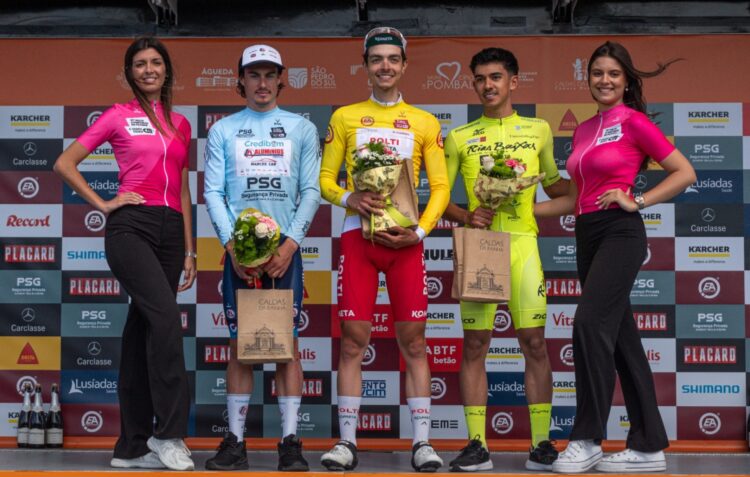 Óbidos Cycling Team vence última etapa da Volta do Futuro
