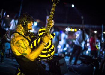 Abriram 200 vagas para músicos portugueses na maior banda de rock do mundo, que vai tocar em Leiria