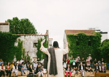 A Porta. Festival fecha com dias gordos e amanhãs que se cantam entre ruínas