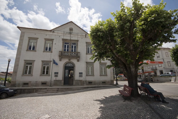 Regulamento torna refeições escolares gratuitas em Castanheira de Pera