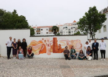 Bombarral homenageia escultora Maria Barreira com mural