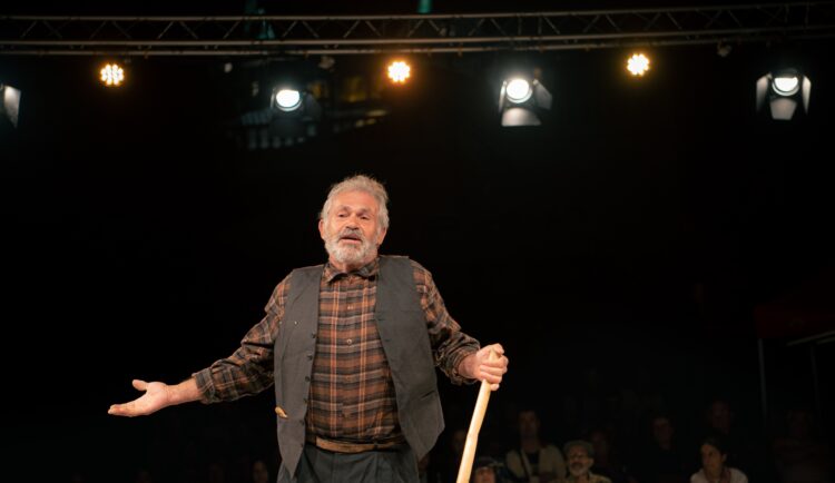 Teatr’Ambu, Juncateatro e Olaré no palco ao ar livre em Porto de Mós