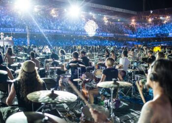 A maior banda rock do mundo. Concerto dos mil músicos já mexe com a região