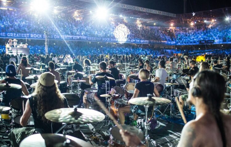 A maior banda rock do mundo. Concerto dos mil músicos já mexe com a região