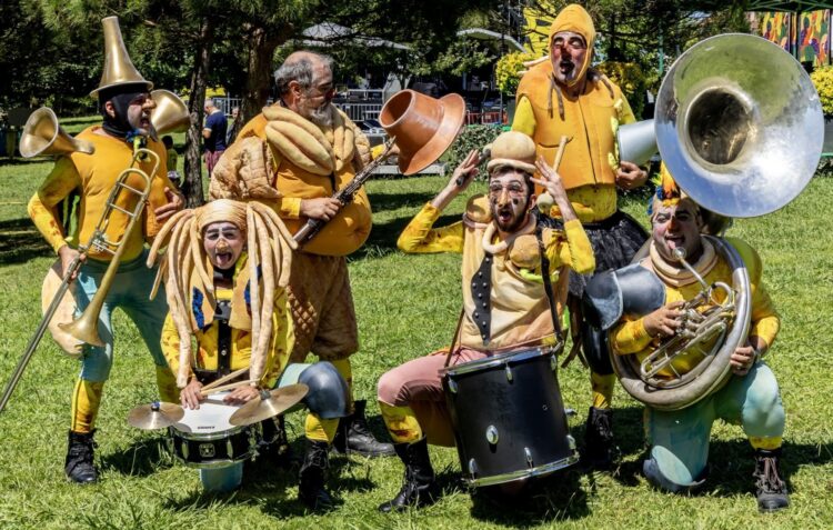 Uma fanfarra de bufões e muito groove no arranque do CriaJazz