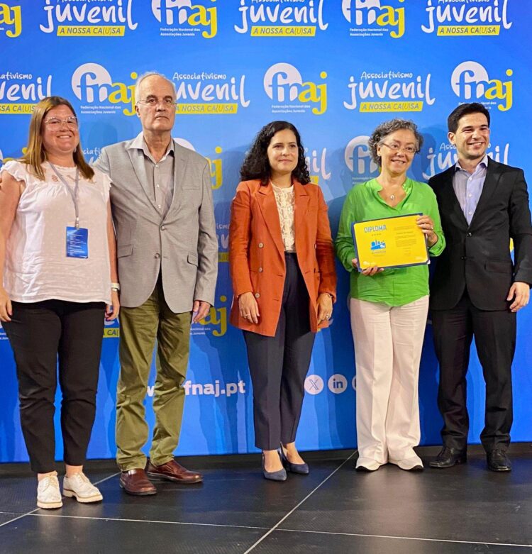 Caldas da Rainha recebe bandeira e selo de “Município Amigo da Juventude