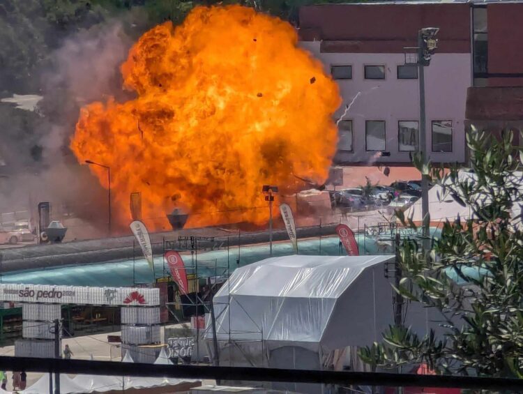 Bombeiro ferido em explosão em Porto de Mós transportado para Coimbra