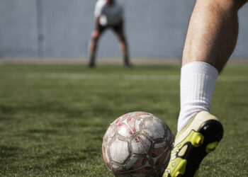 Clubes já preparam próxima época com os pés assentes na terra