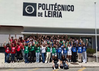 Politécnico de Leiria mostra indústria  da região a 50 alunos de todo o País