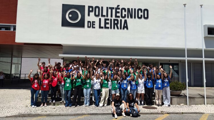 Politécnico de Leiria mostra indústria da região a 50 alunos de todo o País