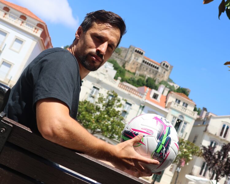 Kaká renova contrato com a União de Leiria por mais uma época