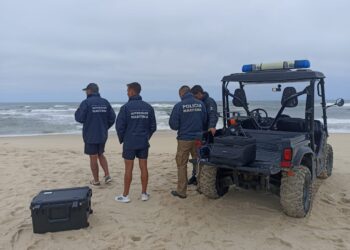 Mais quatro pessoas resgatadas com vida em naufrágio entre São Pedro de Moel e Praia da Vieira (em actualização)