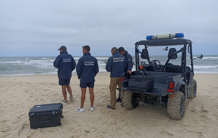 Mais quatro pessoas resgatadas com vida em naufrágio entre São Pedro de Moel e Praia da Vieira (em actualização)