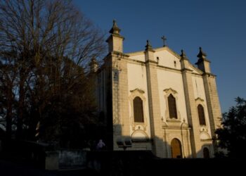 Catedral de Leiria. 450 anos da sé em que as paredes falam