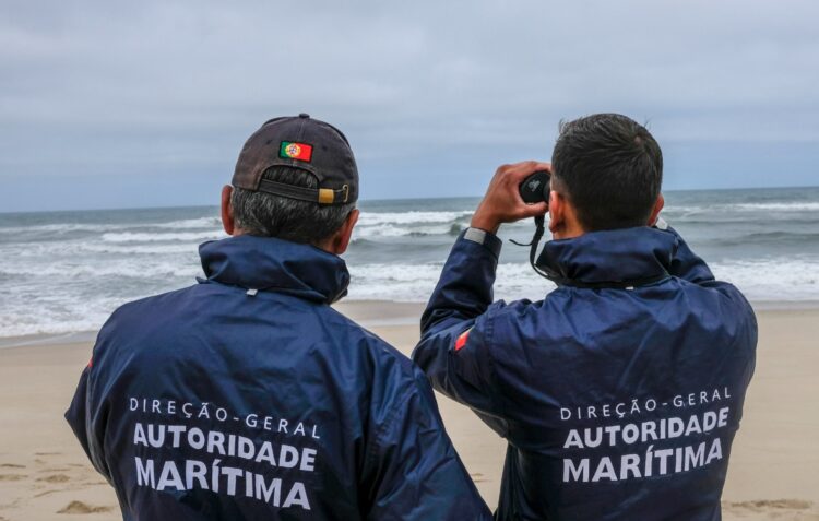Encontrados corpos que serão dos três pescadores desaparecidos há uma semana na praia do Samouco