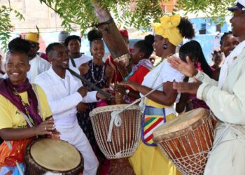 Arruadas levam ritmos de Cabo Verde às praias do concelho da Marinha Grande