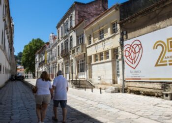Município de Alcobaça aprova compra de antigos armazéns junto ao Mosteiro por 2,1 ME