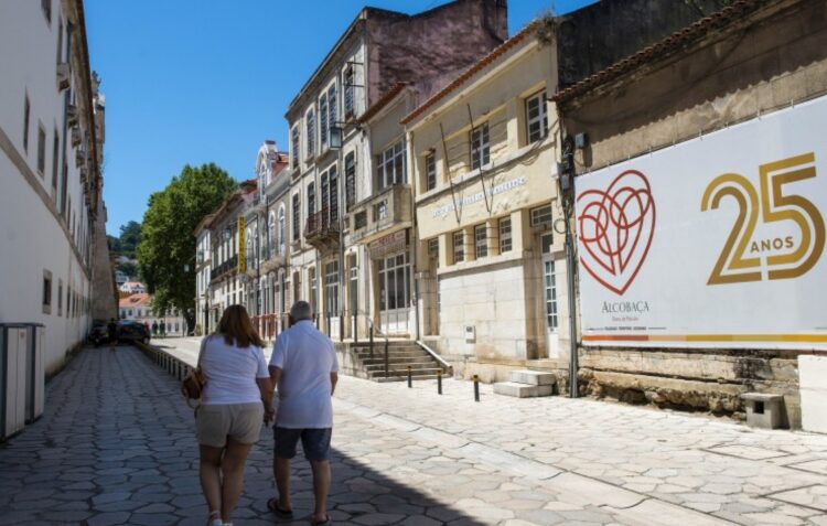 Município de Alcobaça aprova compra de antigos armazéns junto ao Mosteiro por 2,1 ME