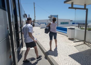 Praias da região com reforço dos transportes públicos durante o Verão